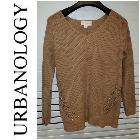 Sweaters - 💕4 for $25💕Urbanology Sweater